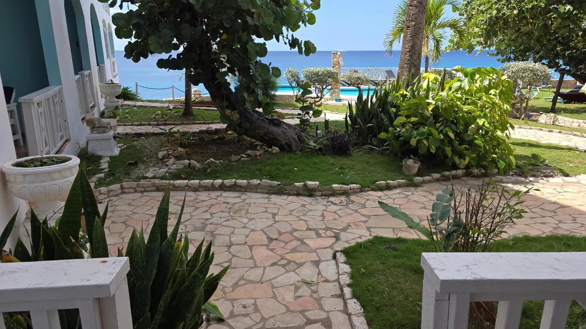 Home Sweet Home Resort Negril Hotel