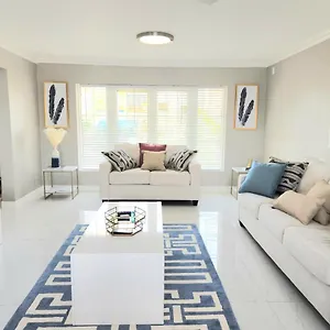 Brand New Luxurious Townhouse In Holiday home Negril